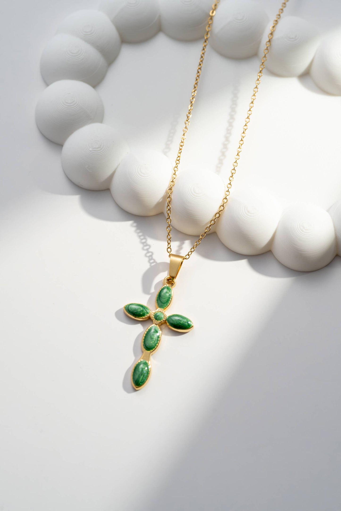 Collier croix en acier PETRU