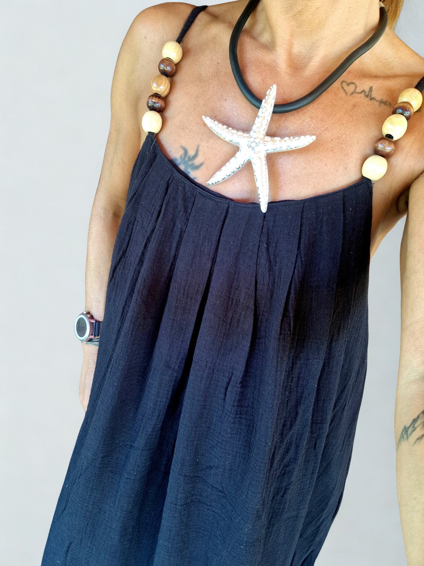 Collier "Sirena Argentée" – Cordon élastique noir & étoile de mer argentée