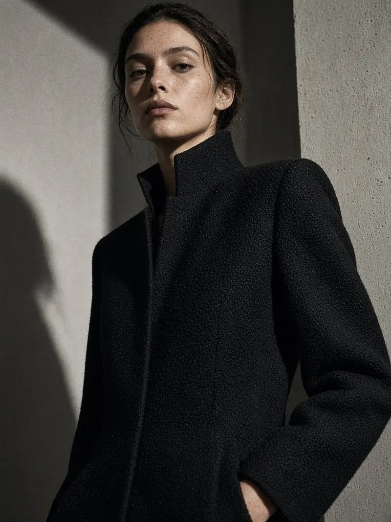 Courrèges, Carven, Alaïa : acheter l'ancien ou attendre ? : le détail de la matière