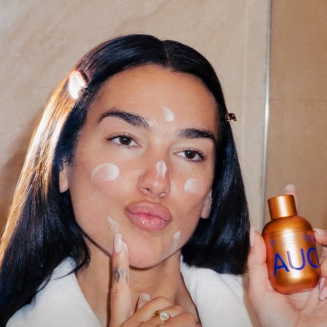 Publication de Ancre Magazine sur Instagram : Dua Lipa, Porto et Paris