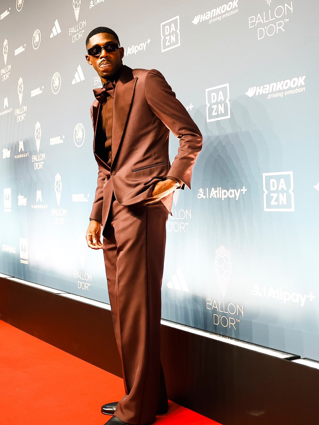 Publication de Ousmane Dembélé sur Instagram : Ousmane Dembélé, look Ballon d'Or 2026