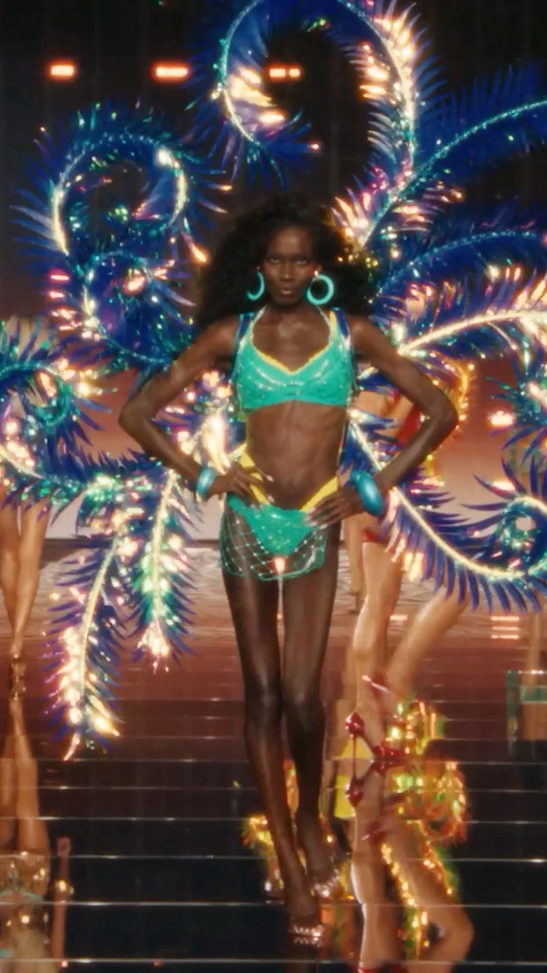 Publication de victoriassecret sur Instagram : Victoria's Secret, défilé et collection Angel