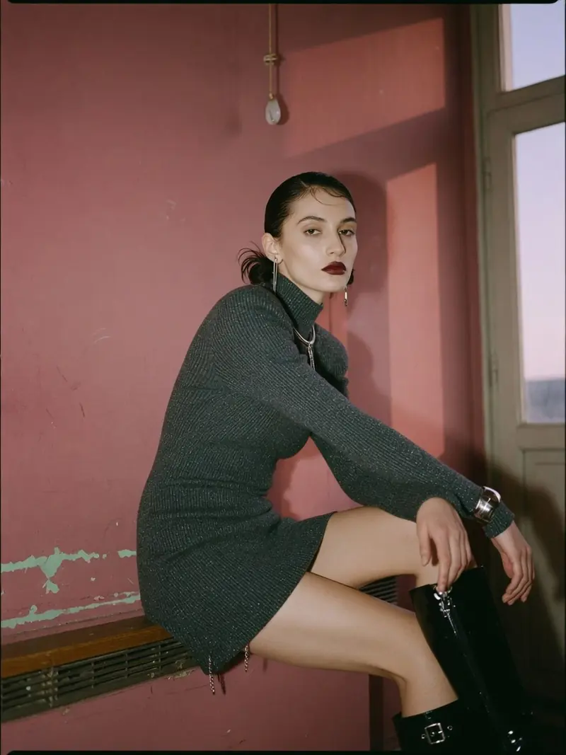 Mini robe grise : ce que les podiums changent au vestiaire réel : look 17