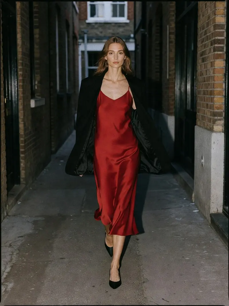 À la London Fashion Week, la mini-robe Simone Rocha domine le street style : look 3